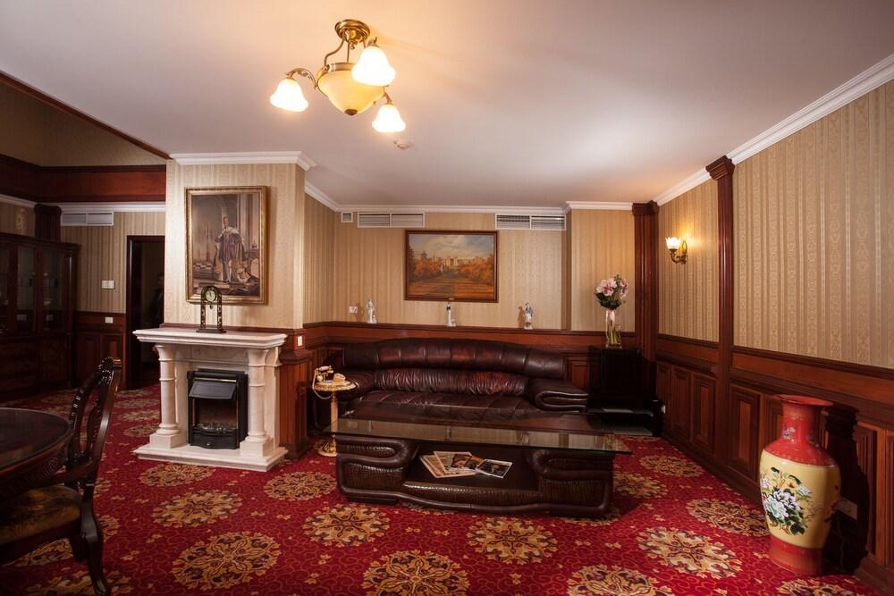 Hotel London 4*