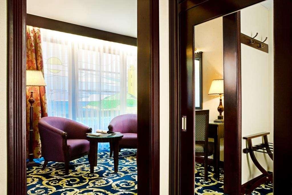 London 4* Odesa