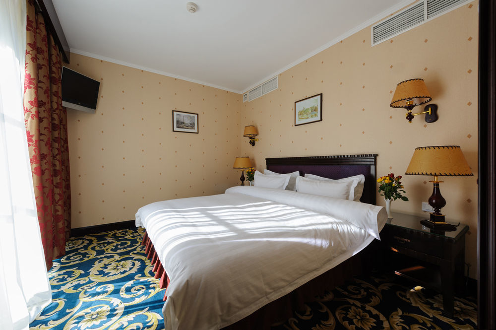 Hotel London 4*