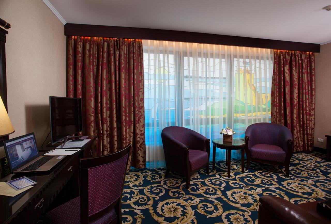 London Hotel