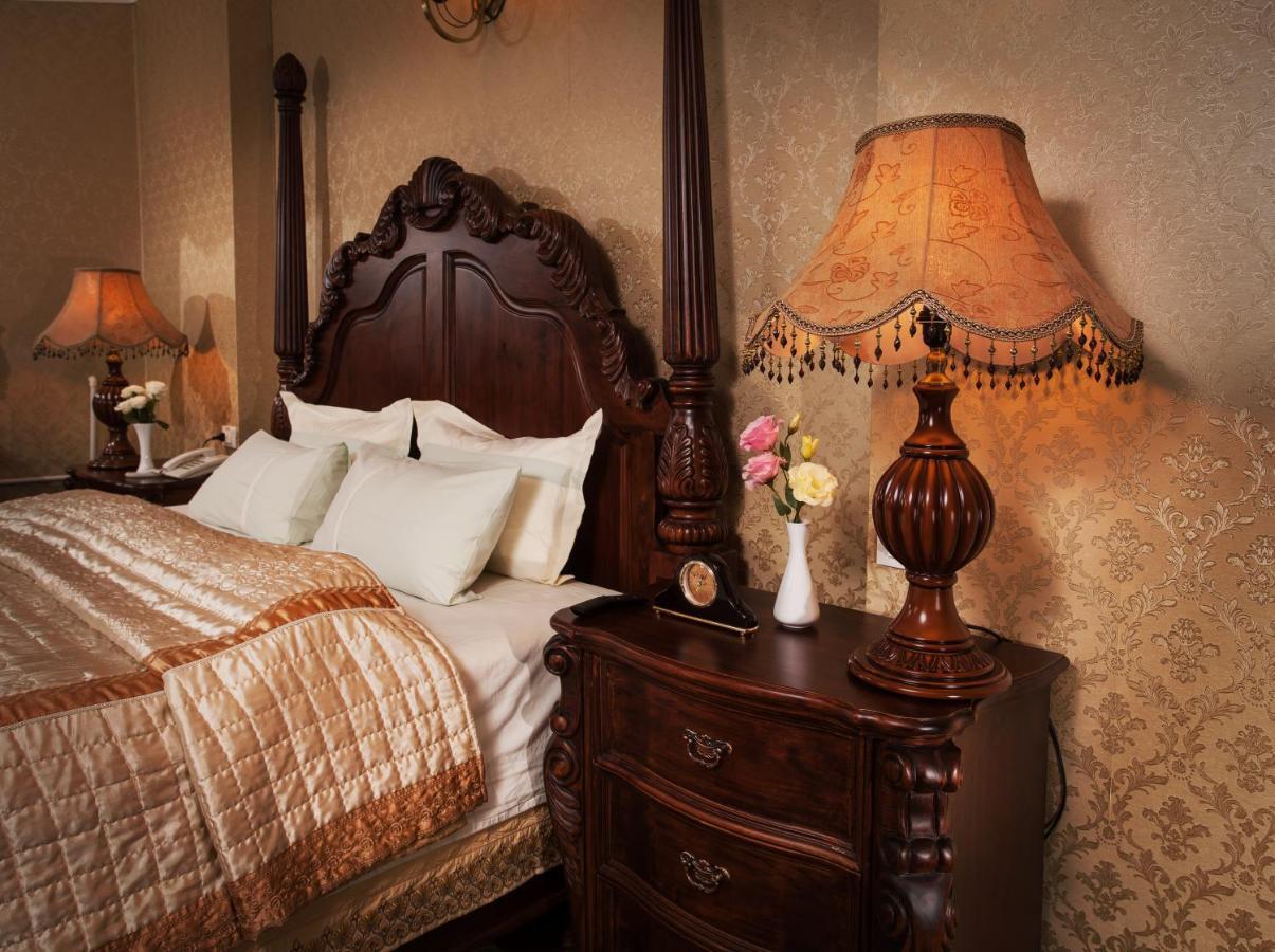 London Hotel 4*