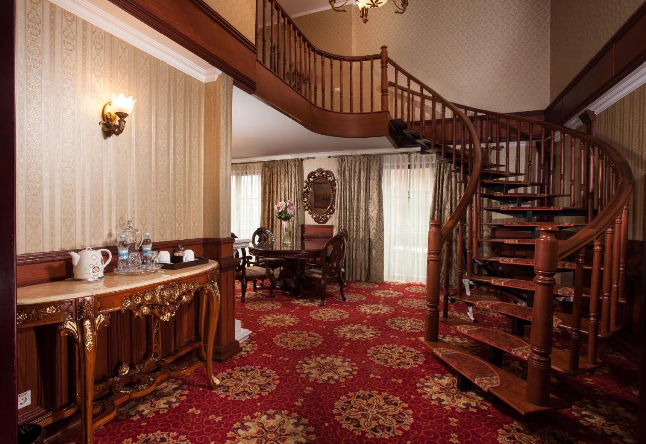 London 4*